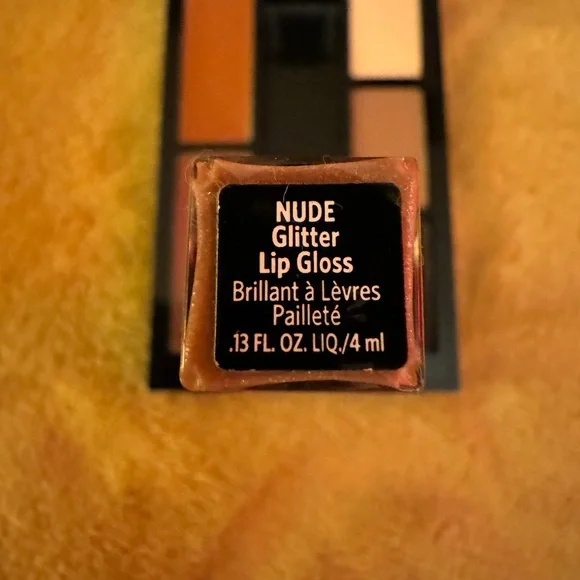 Bobbi Brown Uber Nude Lip and Eye Palette - Picture 6 of 10